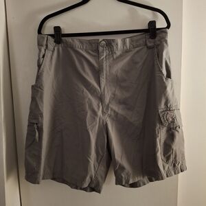 Reel Legends Men's Gray Cargo Shorts